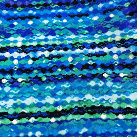 Miraclesuit Night Lights Roswell tankini top - Picture 9 of 12